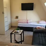 + Insulinde Hotel