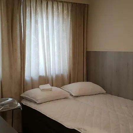 + Insulinde * Tilbourg