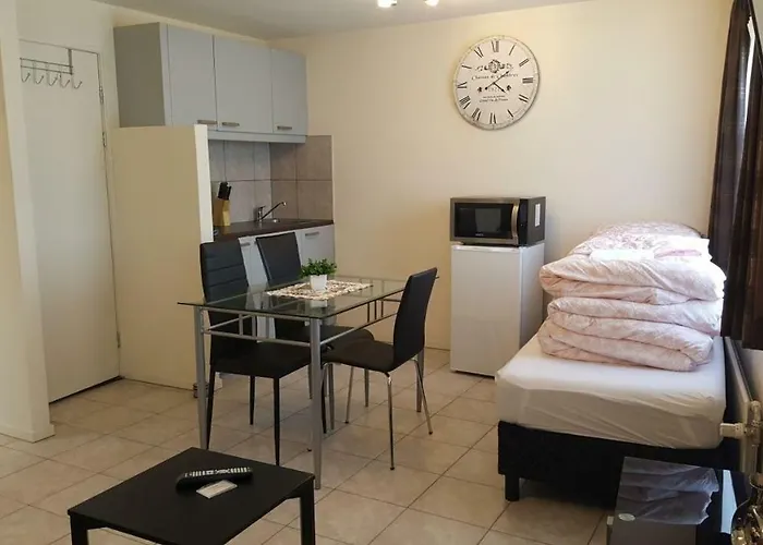 + Insulinde Tilbourg