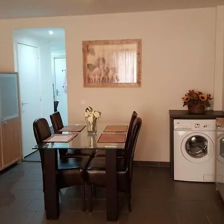 + Insulinde * Tilburg